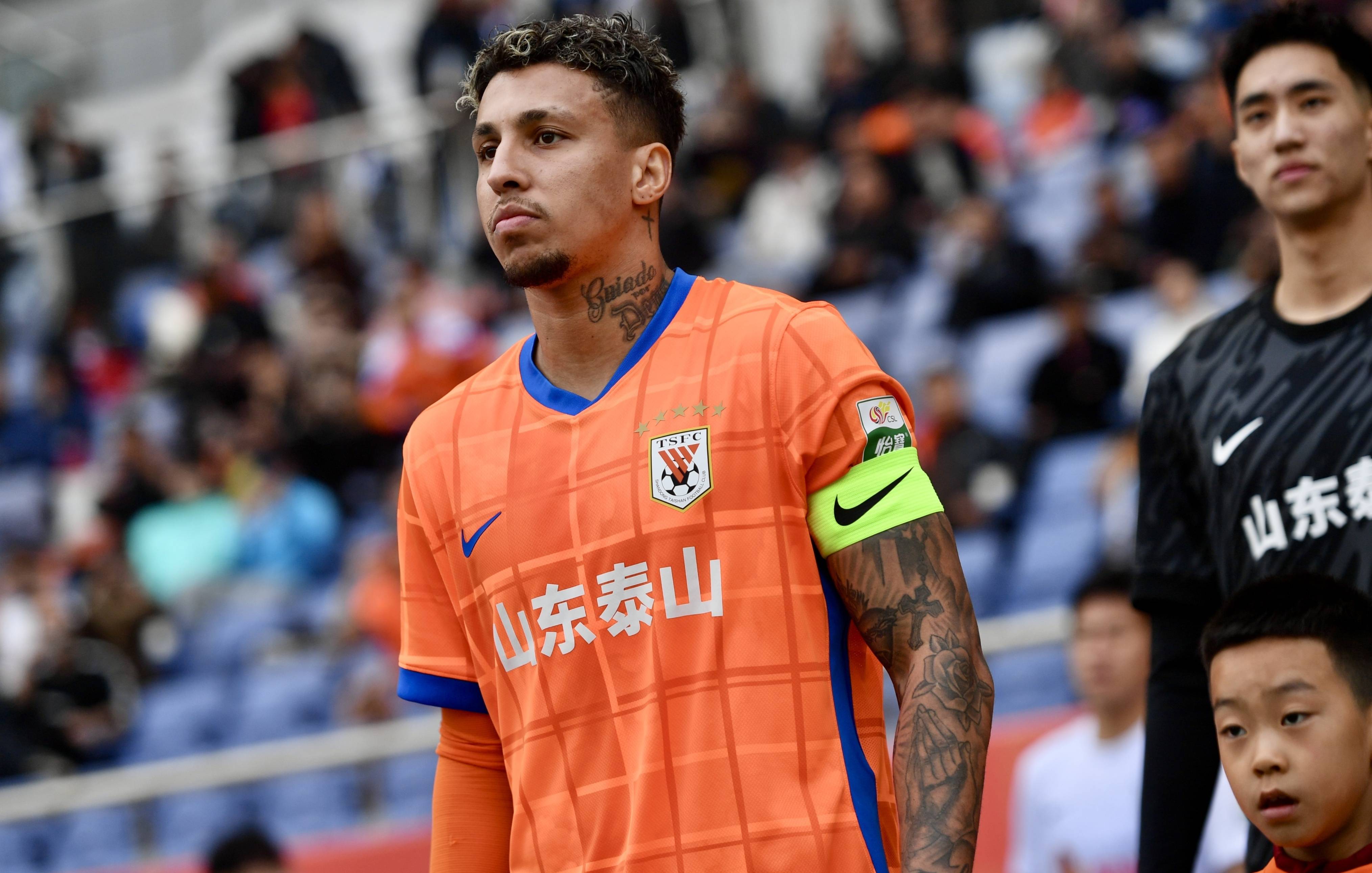 中超今晚走向成谜；巴塞罗那门线救险；震撼外界；训练强度明显提升(无人知晓真实事件始末)