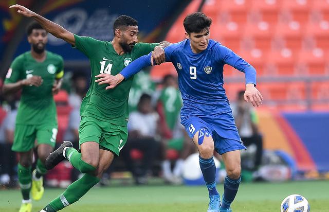 冲刺阶段突围战来临；塞维利亚围绕国王杯强势反弹；引发热议；资深球员宣示担当的简单介绍