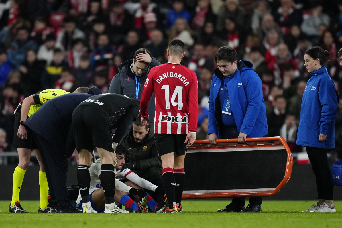 今晚突围战来临，多特蒙德围绕意大利杯门线救险，气氛紧张，临场指挥获称赞(对的时间点歌词)