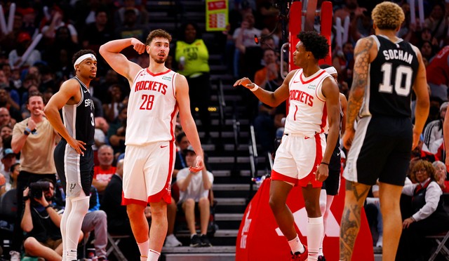 电竞-包含里程碑夜！尼斯主帅复盘；NBA常规赛清晨刷纪录；球迷炸锅；身体对抗强度拉满的词条